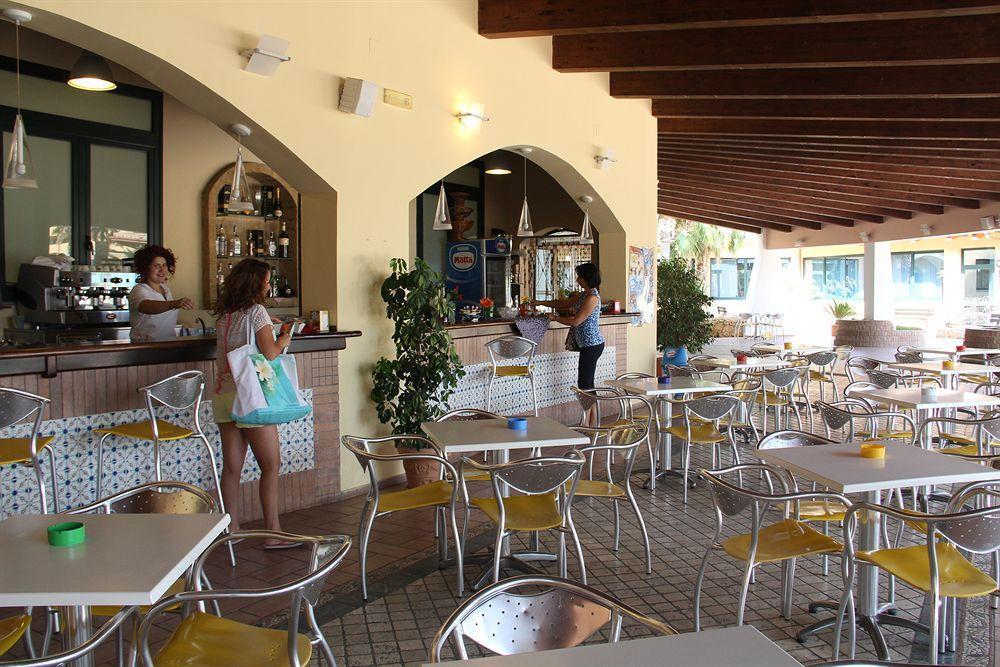 Th Le Castella - Baia Degli Dei Village Bagian luar foto
