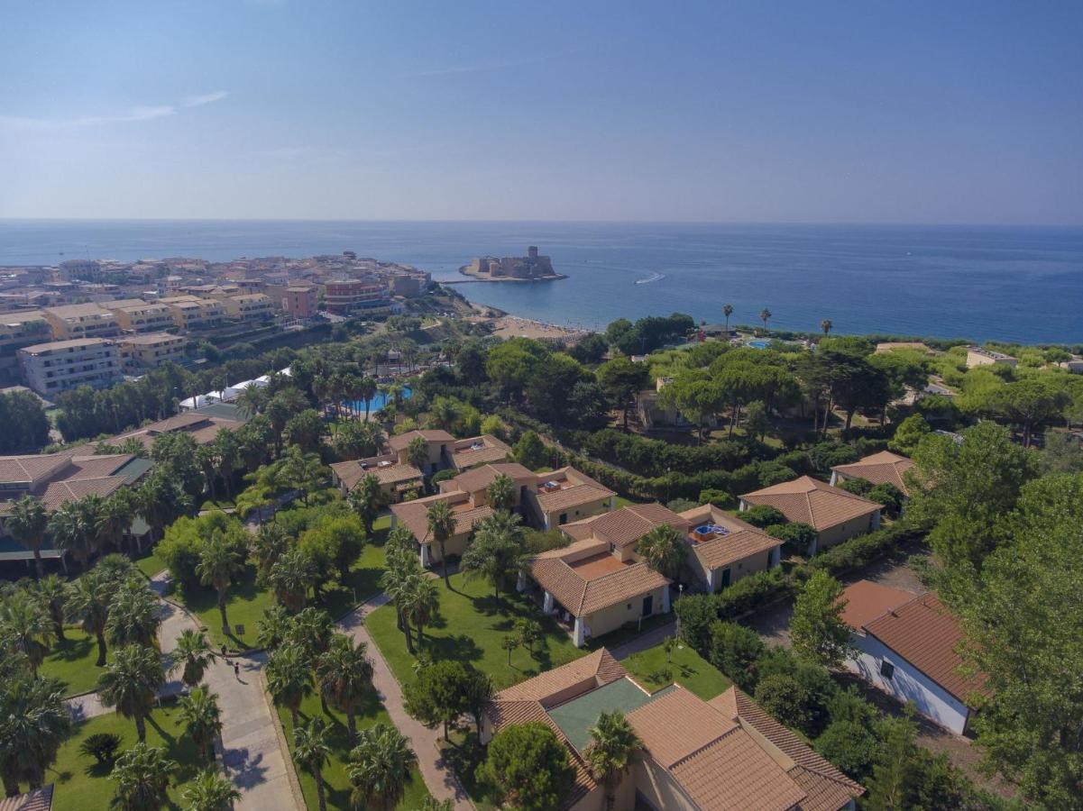 Th Le Castella - Baia Degli Dei Village Bagian luar foto
